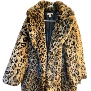 Gorgeous H&M faux fur leopard jacket